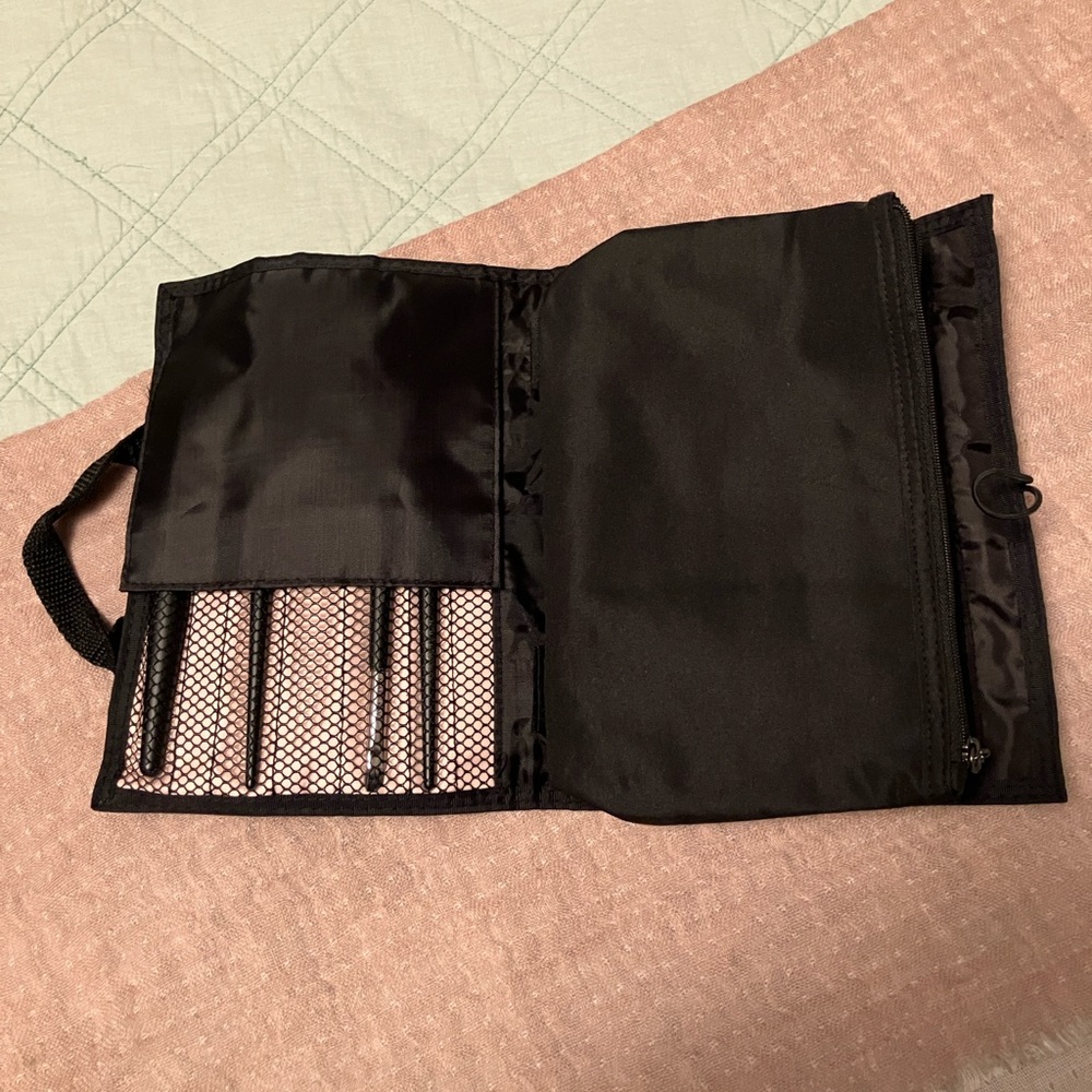 Makeup Brush Bag - Picture 2 of 6